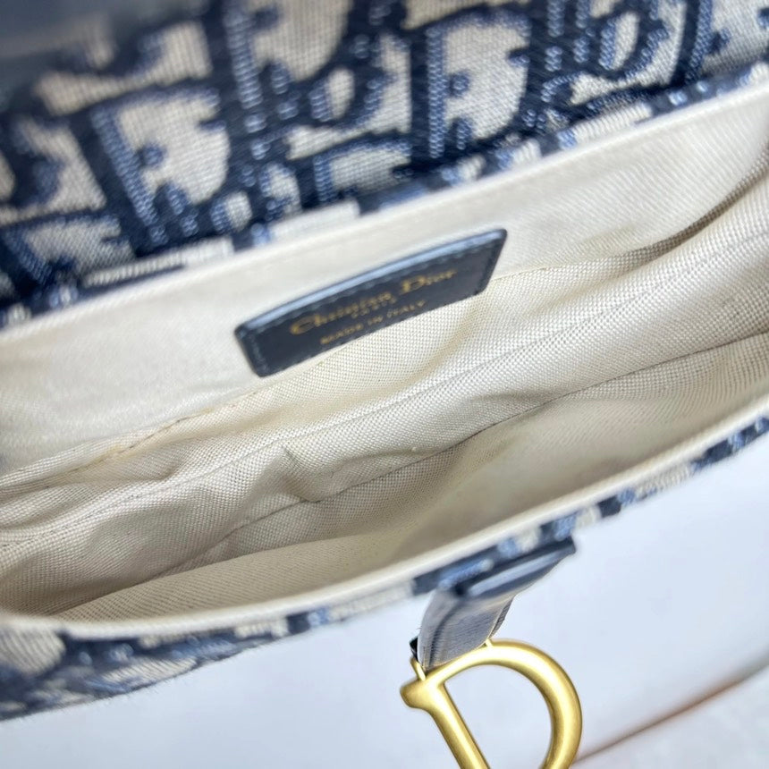 Pre-loved Dior Saddle Oblique Monogram Canvas Shoulder Bag in Blue