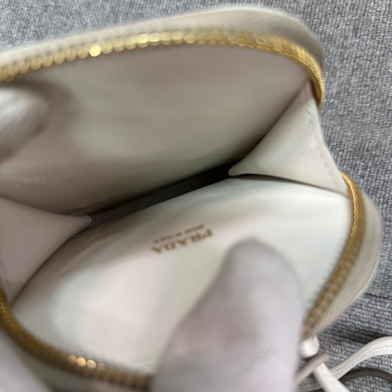Pre-loved Prada BVJ White Leather Phone Crossbody Bag