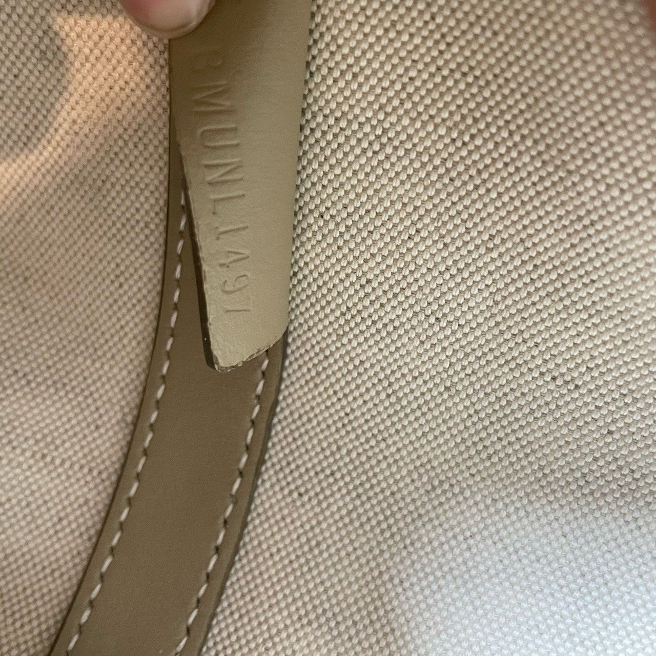 Burberry Canvas Beige Tote Bag 13779148