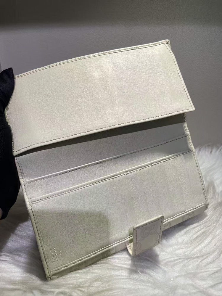 Pre-loved GUCCI GG Heart Leather Wallet Off-White