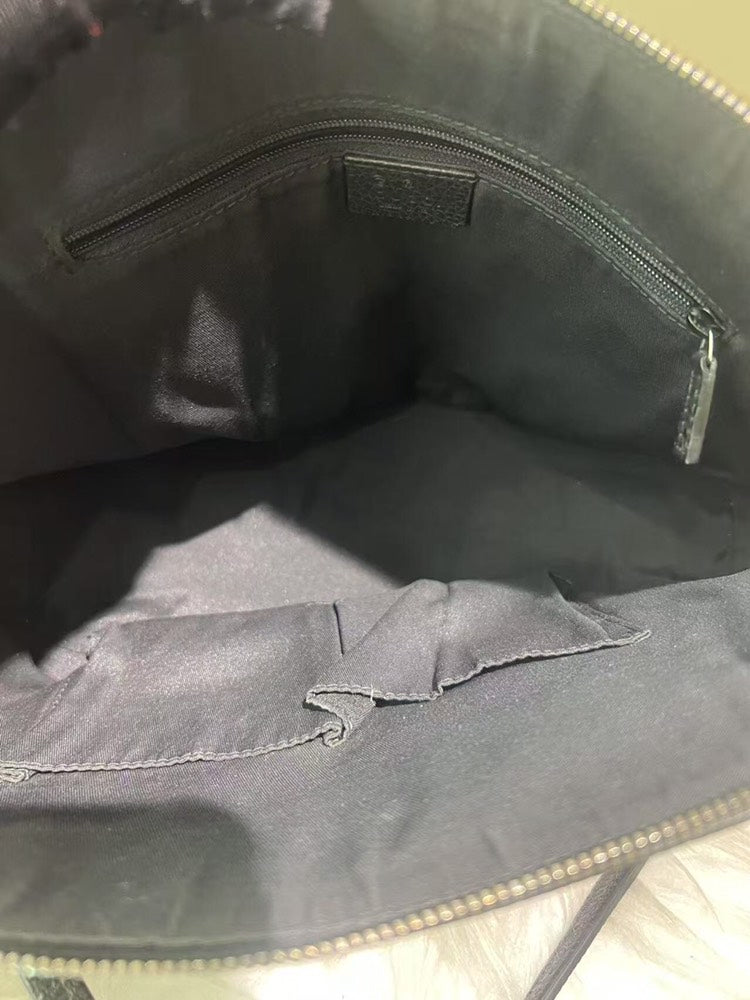 Gucci Black Leather Medium Shoulder Bag