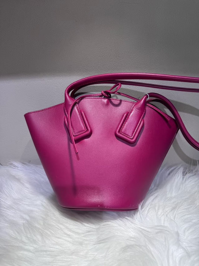 Pre-loved Bottega Veneta Mini Pink Leather Tote Bag