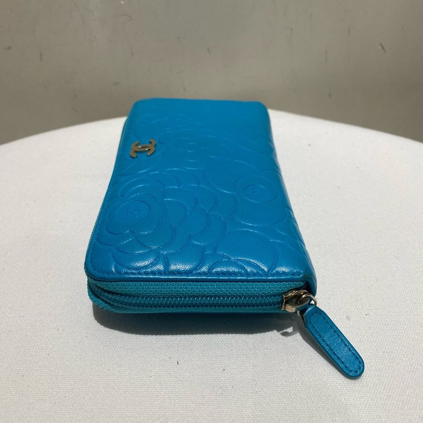 Chanel Camellia Wallet in Vibrant Blue Leather - Preloved with Card