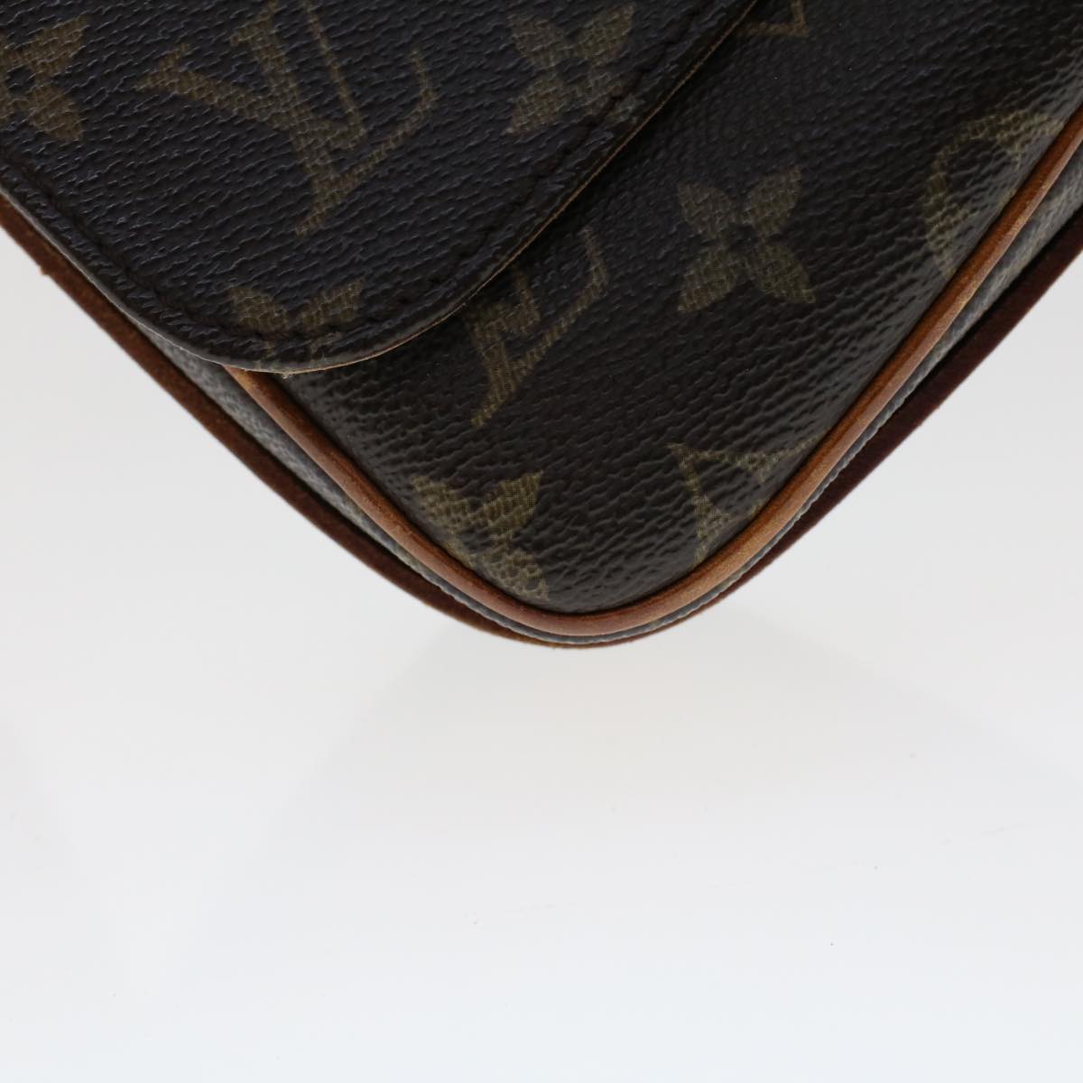 LOUIS VUITTON Monogram Cartouchiere MM Shoulder Bag M51253 LV rd5518