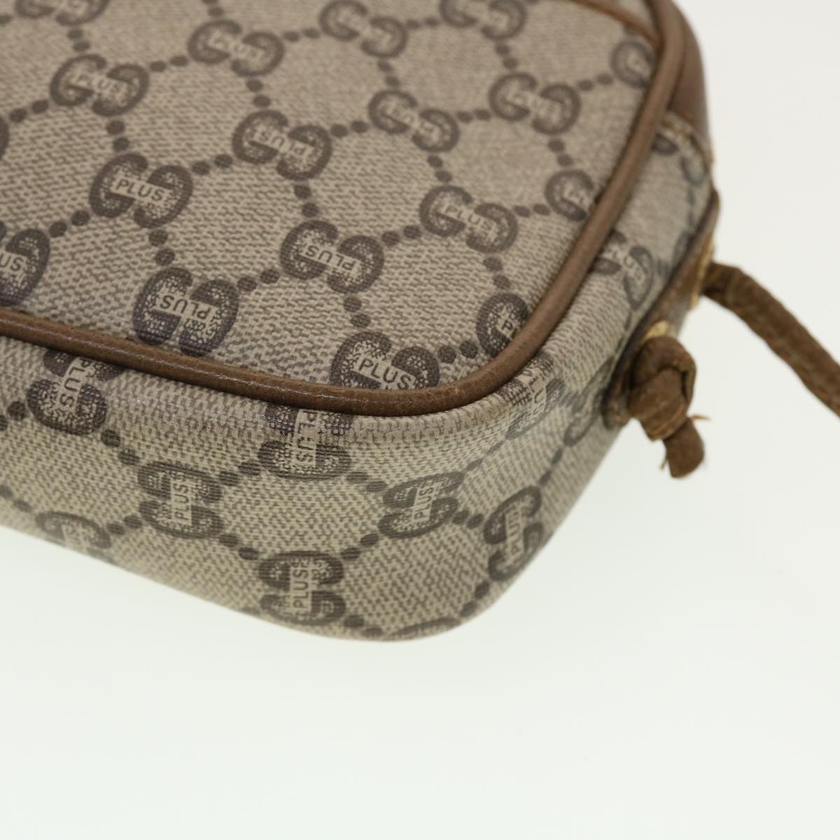 GUCCI GG Plus Canvas Shoulder Bag PVC Leather Beige th3681