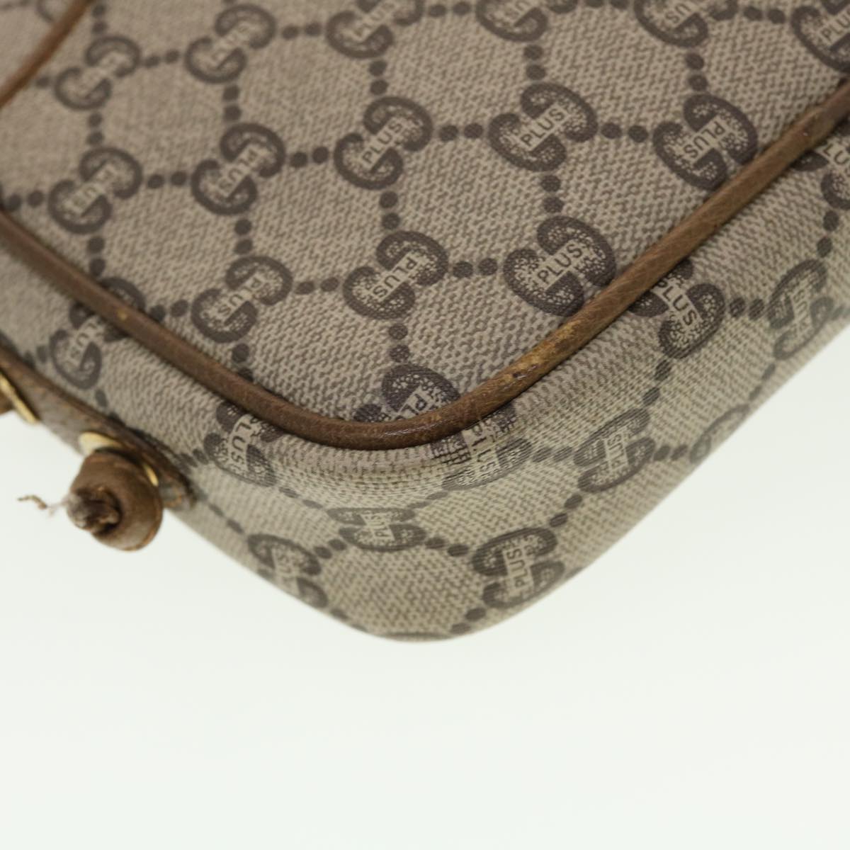 GUCCI GG Plus Canvas Shoulder Bag PVC Leather Beige th3681