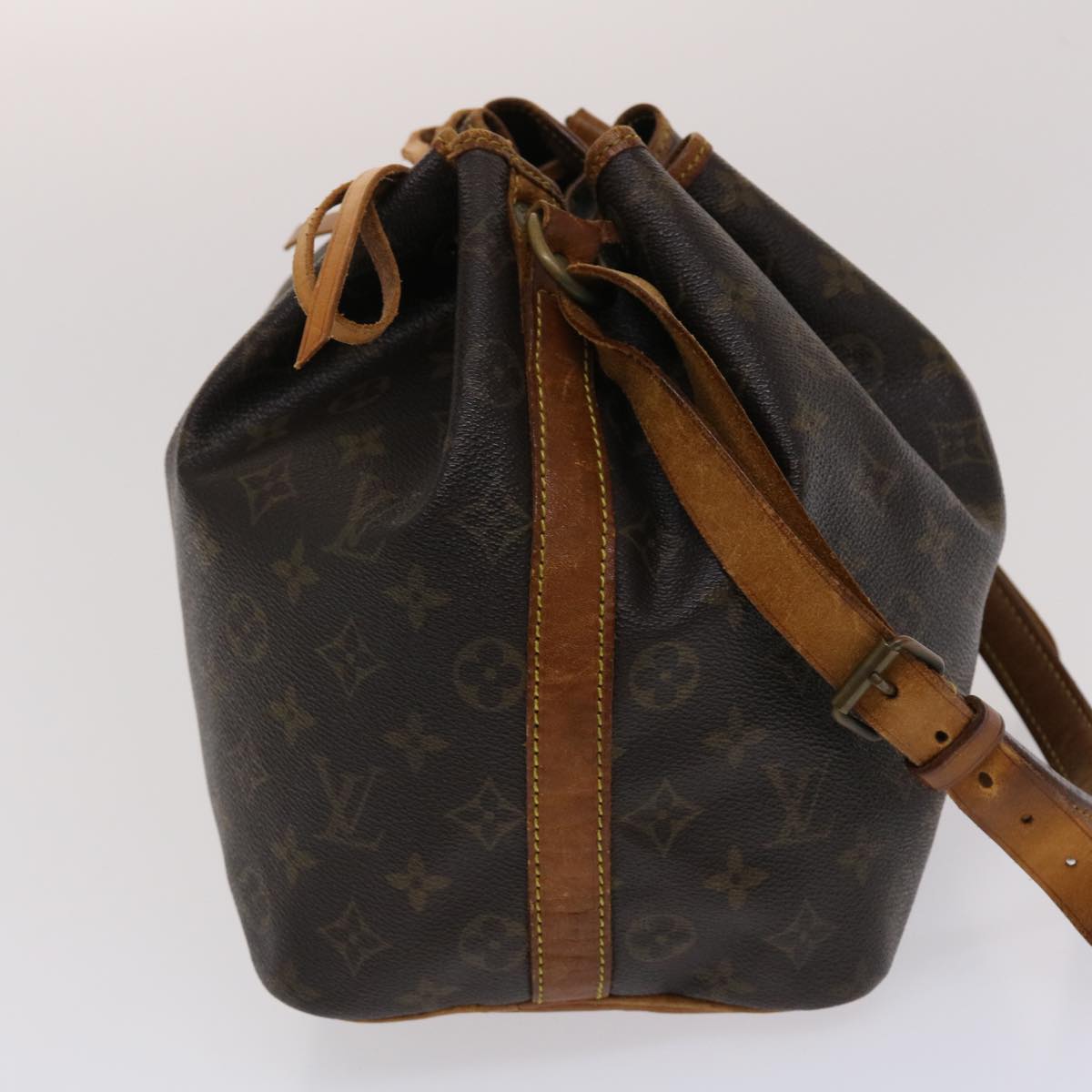 LOUIS VUITTON Monogram Petit Noe Shoulder Bag M42226 LV th3802
