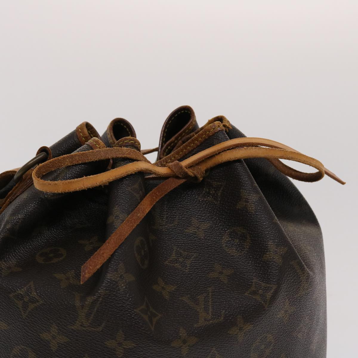 LOUIS VUITTON Monogram Petit Noe Shoulder Bag M42226 LV th3802
