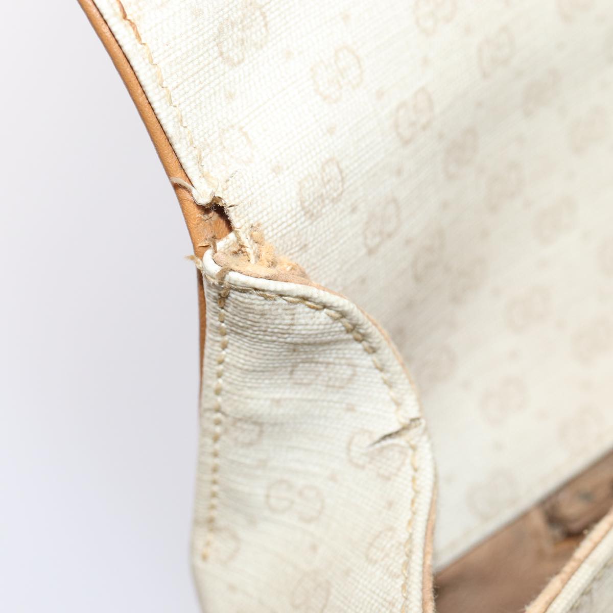 GUCCI GG Supreme Shoulder Bag PVC Leather Beige gold 001 106 0185 Auth ti1955