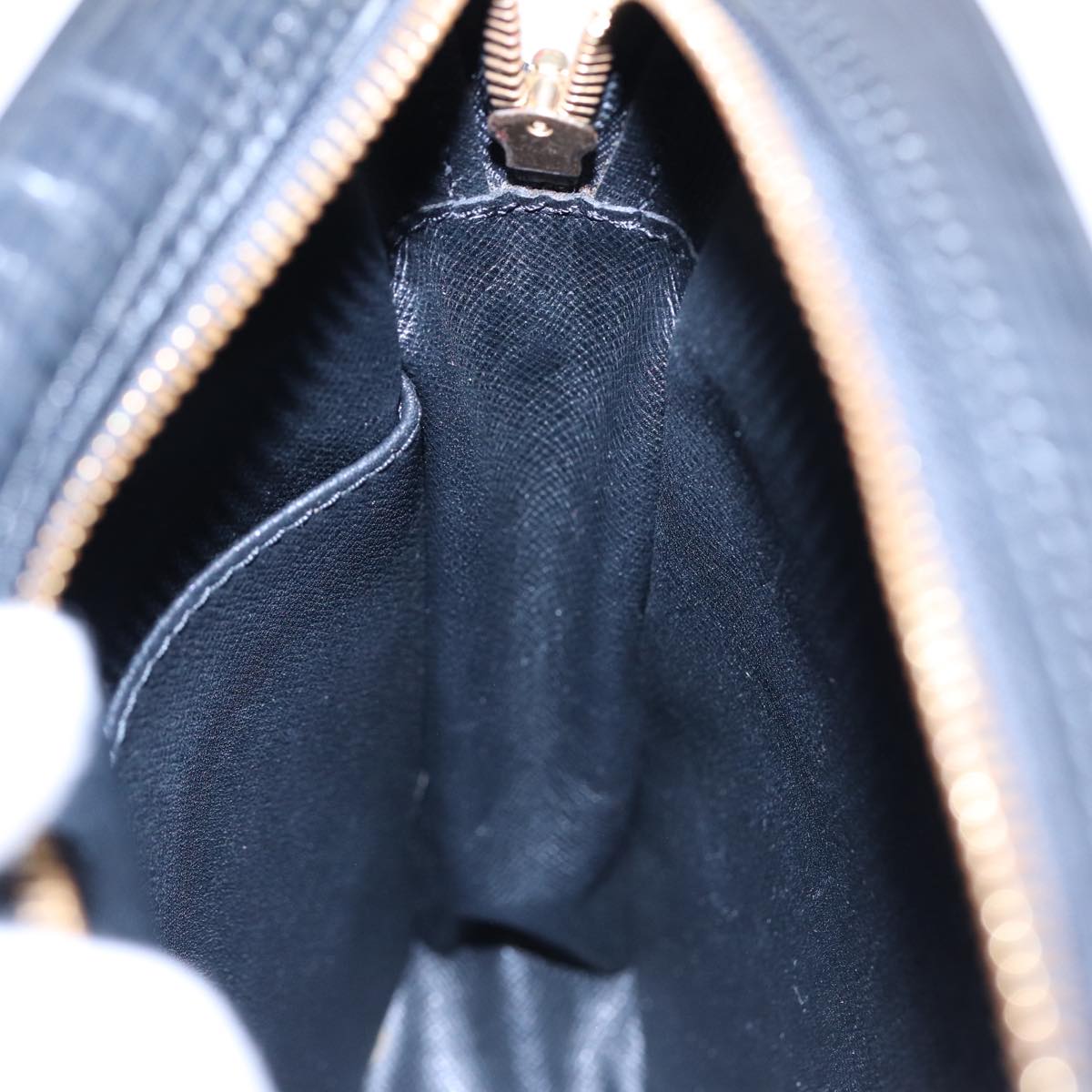 LOUIS VUITTON Epi Danube Shoulder Bag Black M45632 LV Auth yk13469