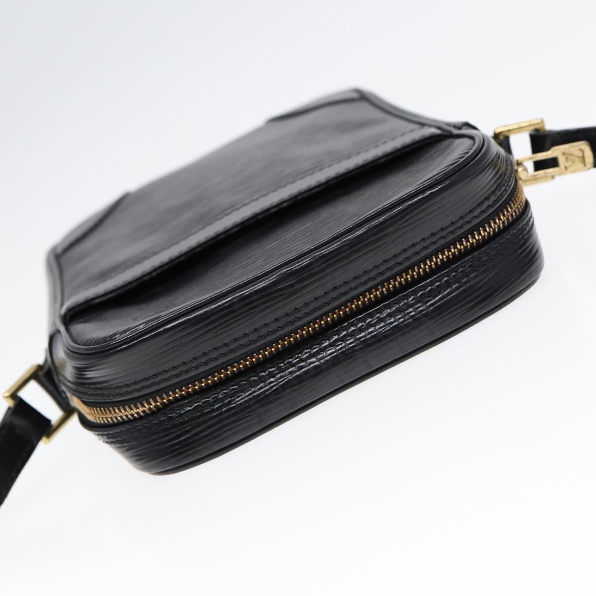 LOUIS VUITTON Epi Danube Shoulder Bag Black M45632 LV Auth yk13469