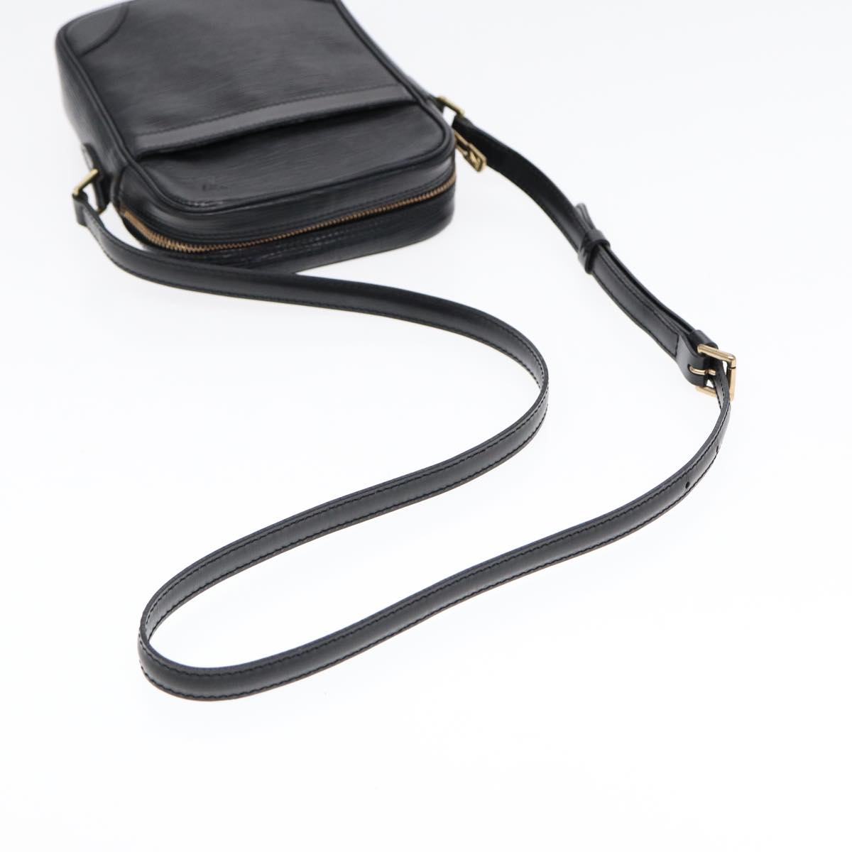 LOUIS VUITTON Epi Danube Shoulder Bag Black M45632 LV Auth yk13469