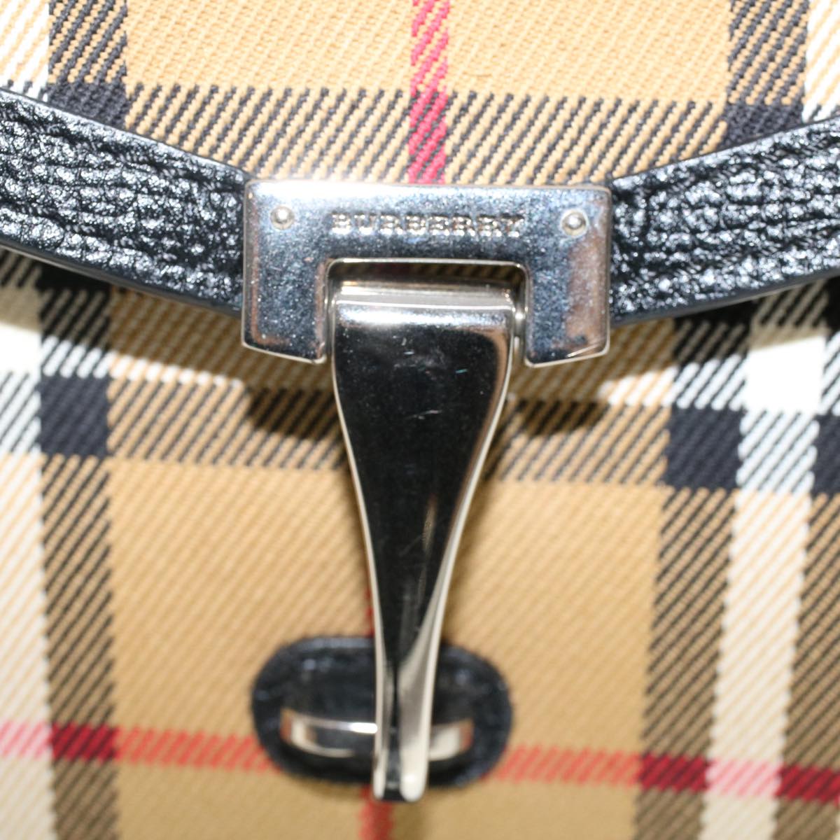 Burberry Nova Check Macken Shoulder Bag Nylon Beige Auth yk8021