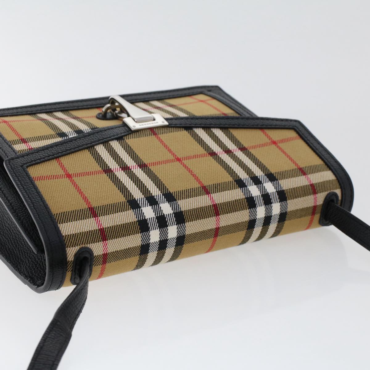 Burberry Nova Check Macken Shoulder Bag Nylon Beige Auth yk8021