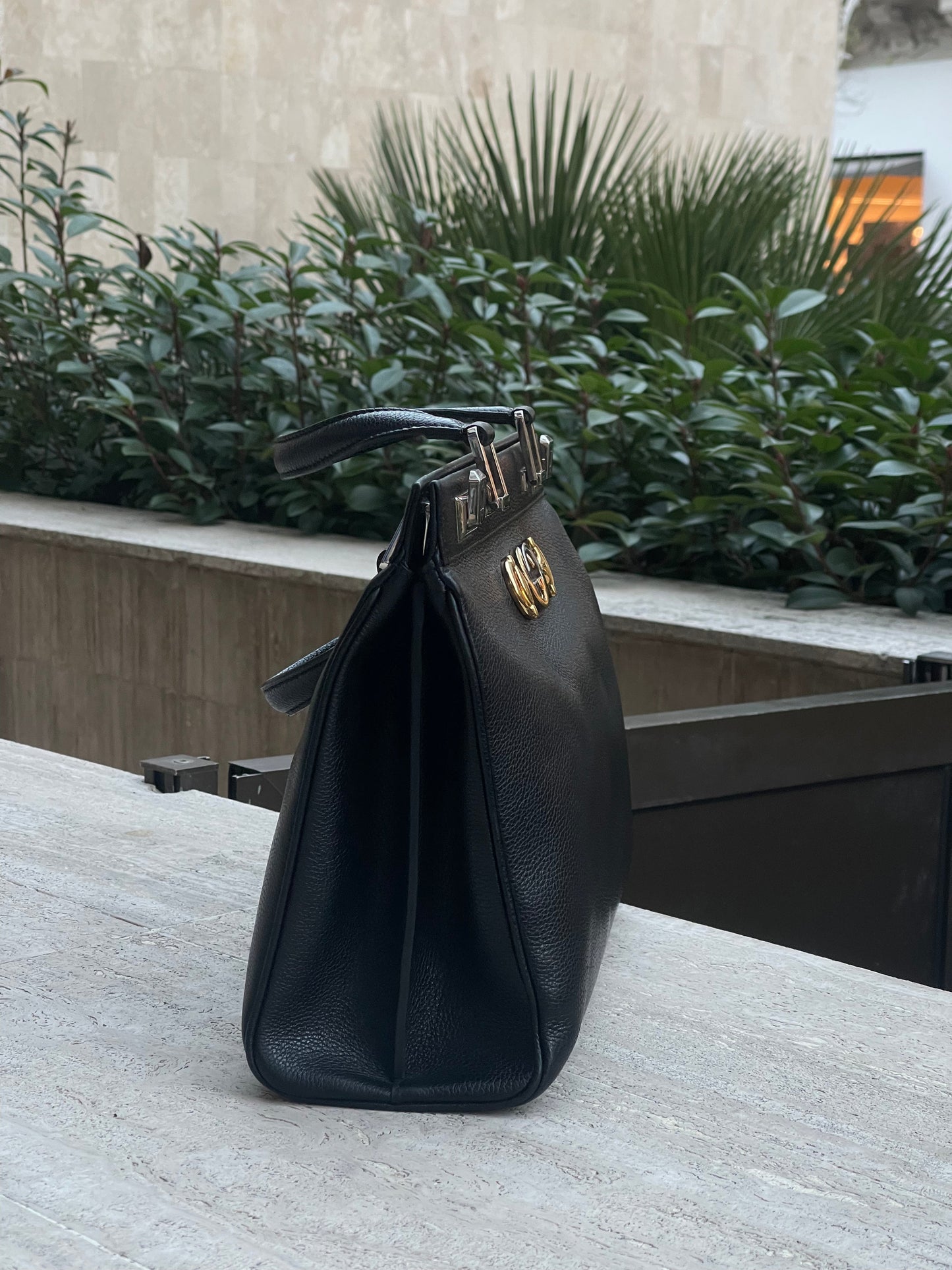 Gucci - Sac Zumi en cuir noir MM