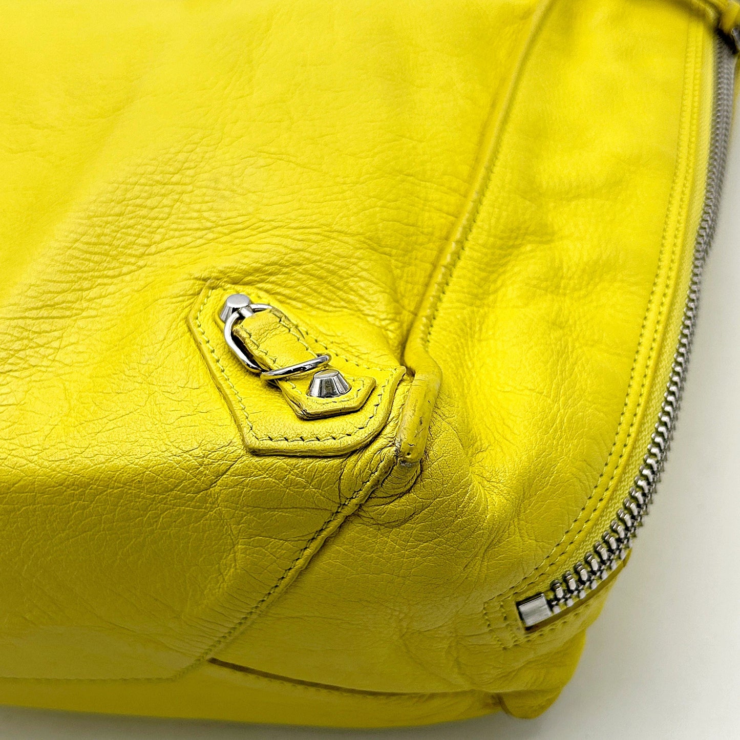 BALENCIAGA Supple Calfskin Papier A5 Zip Around Tote Jaune Soleil LA18930
