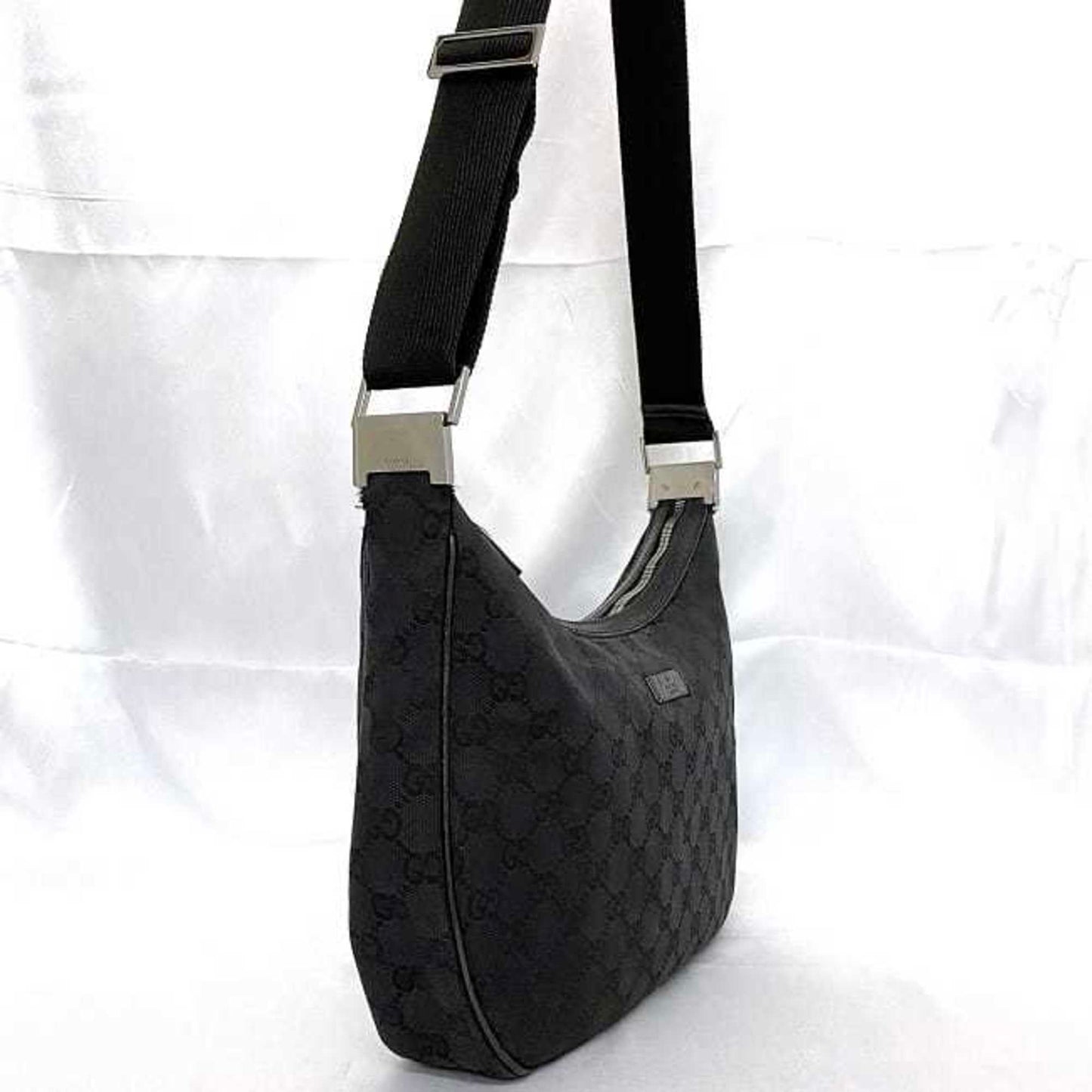 GUCCI GG canvas Shoulder Bag