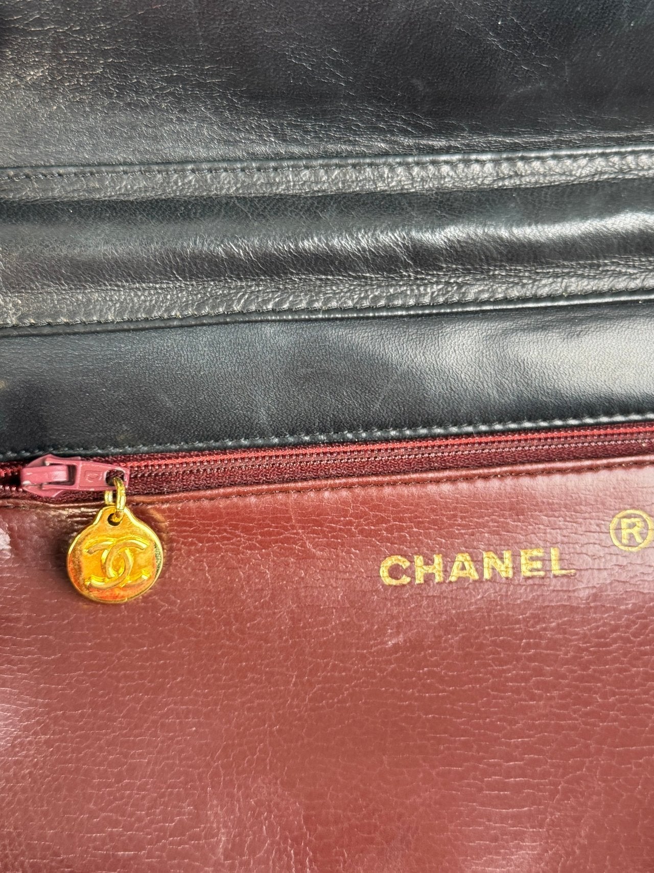 Chanel vintage Matelassé Lambskin Shoulder Bag in Black with 24 k gold hardware