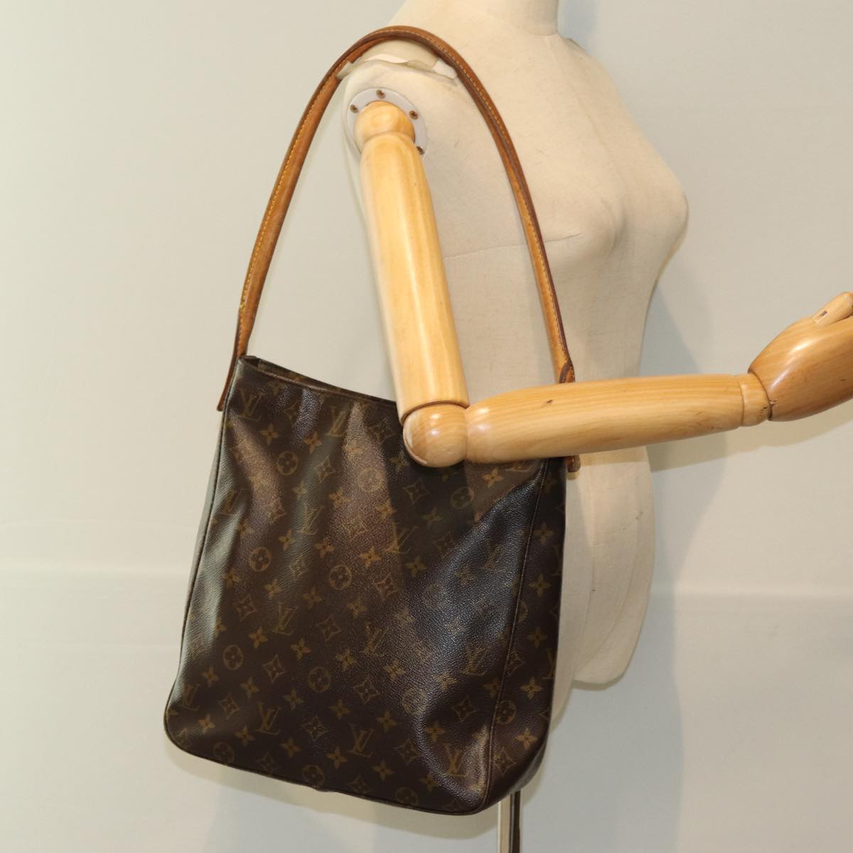 LOUIS VUITTON Looping GM Shoulder Bag