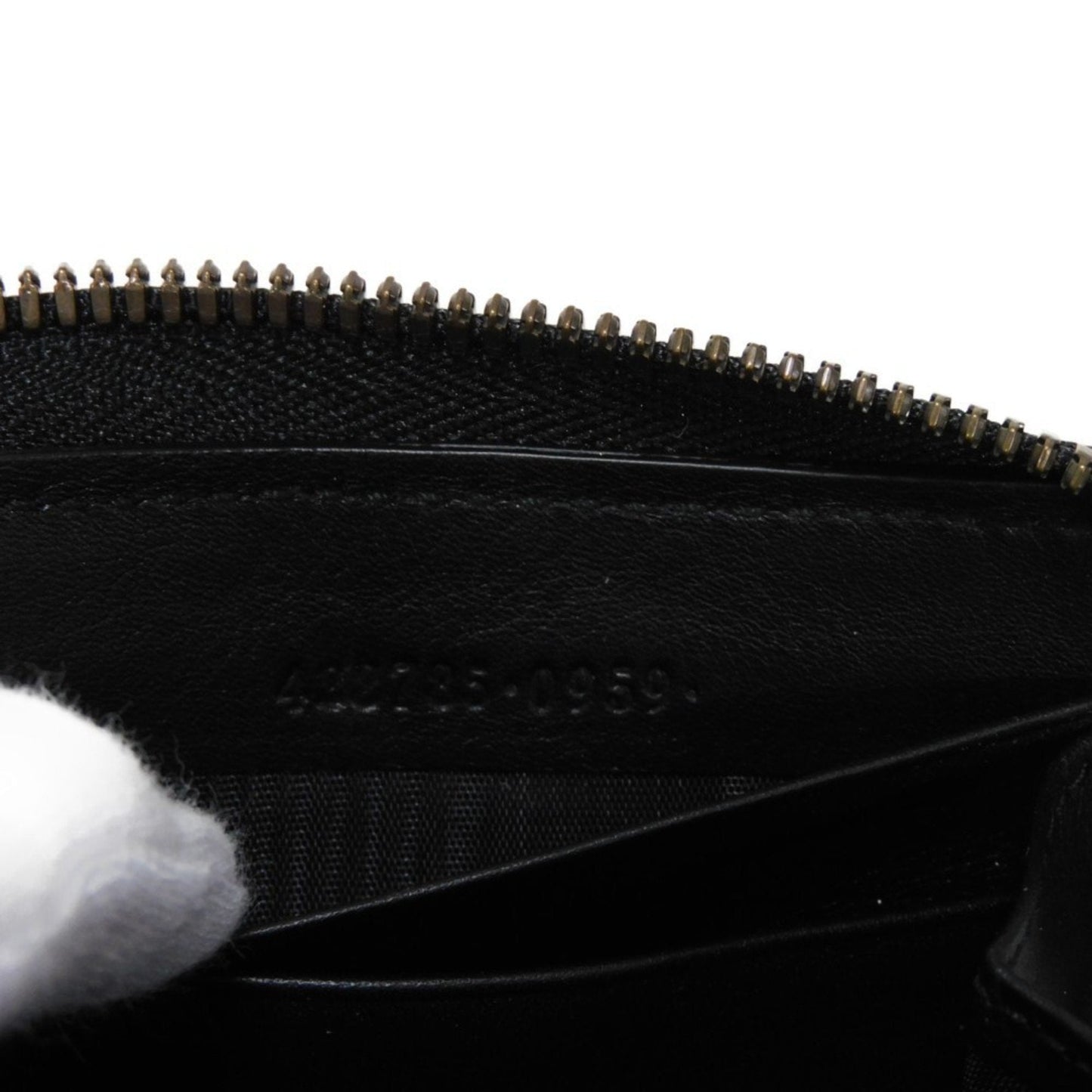GUCCI Zip around Wallet