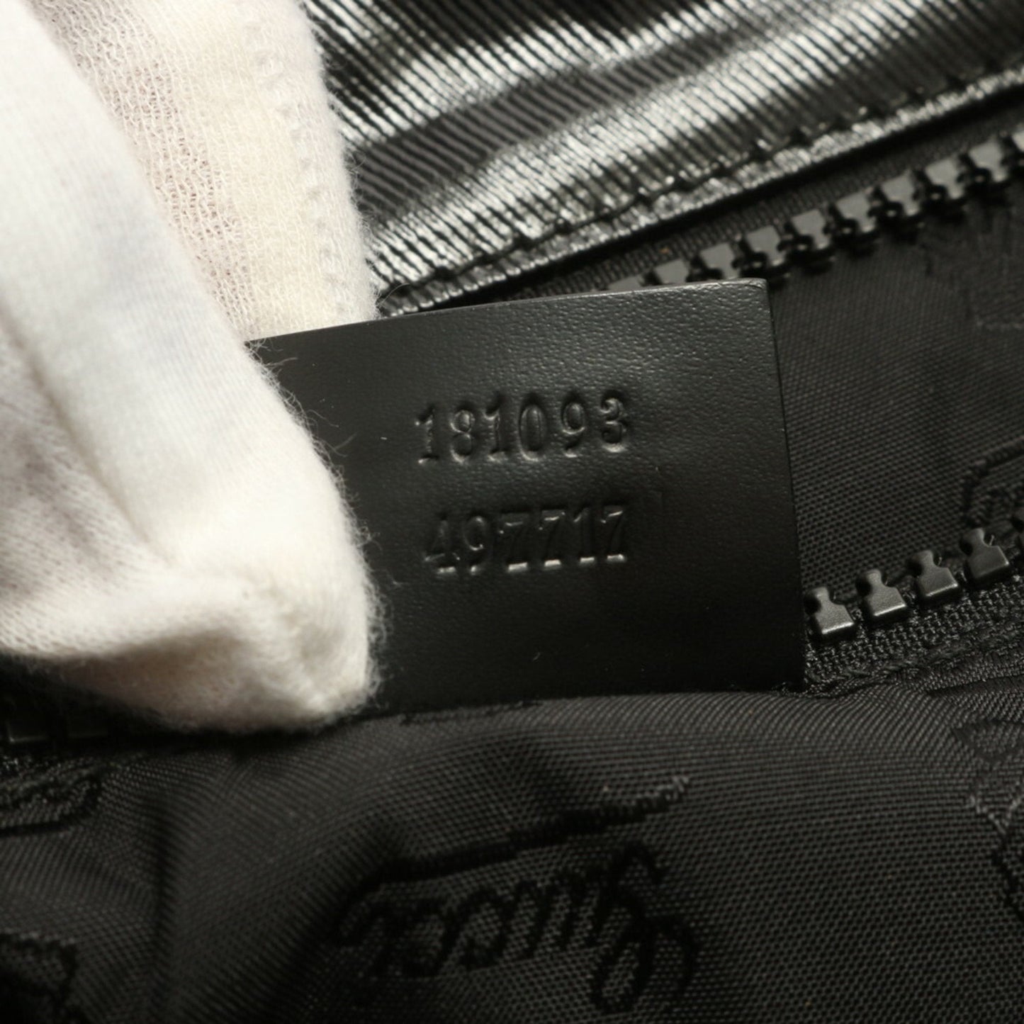 GUCCI Crest Shoulder Bag