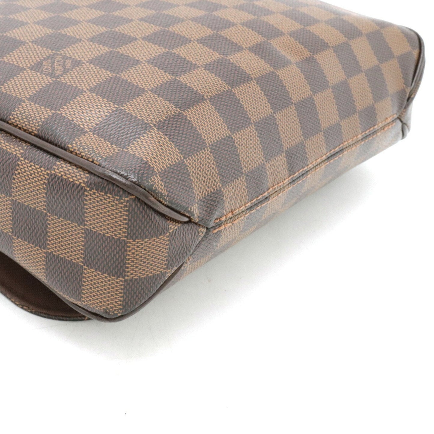 LOUIS VUITTON District Shoulder Bag