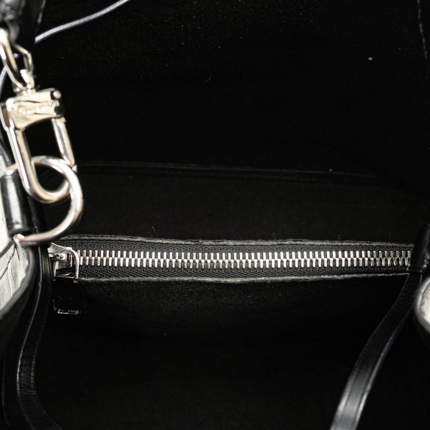 LOUIS VUITTON NeoNoe Shoulder Bag