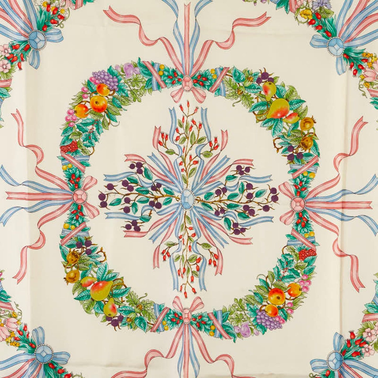 GUCCI  Scarves