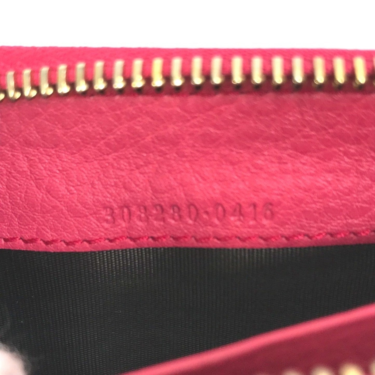 GUCCI Zip around Wallet