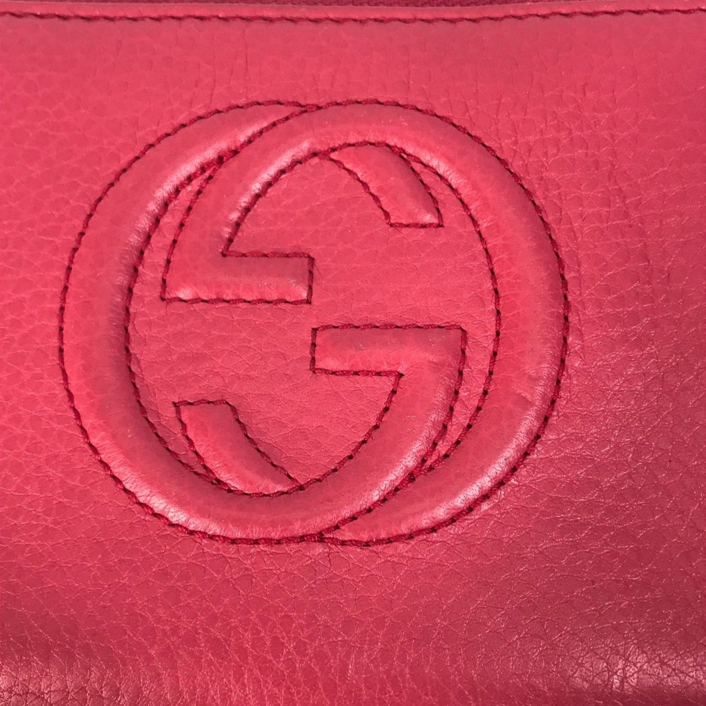 GUCCI Zip around Wallet