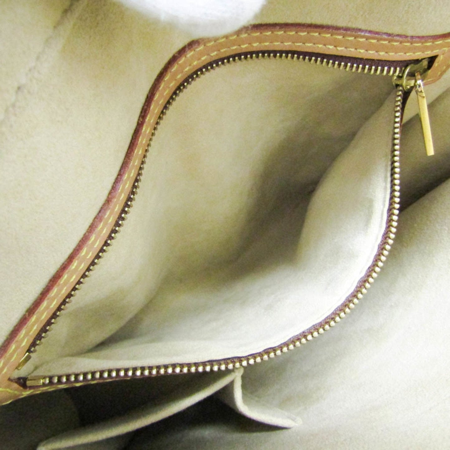 LOUIS VUITTON Looping Shoulder Bag
