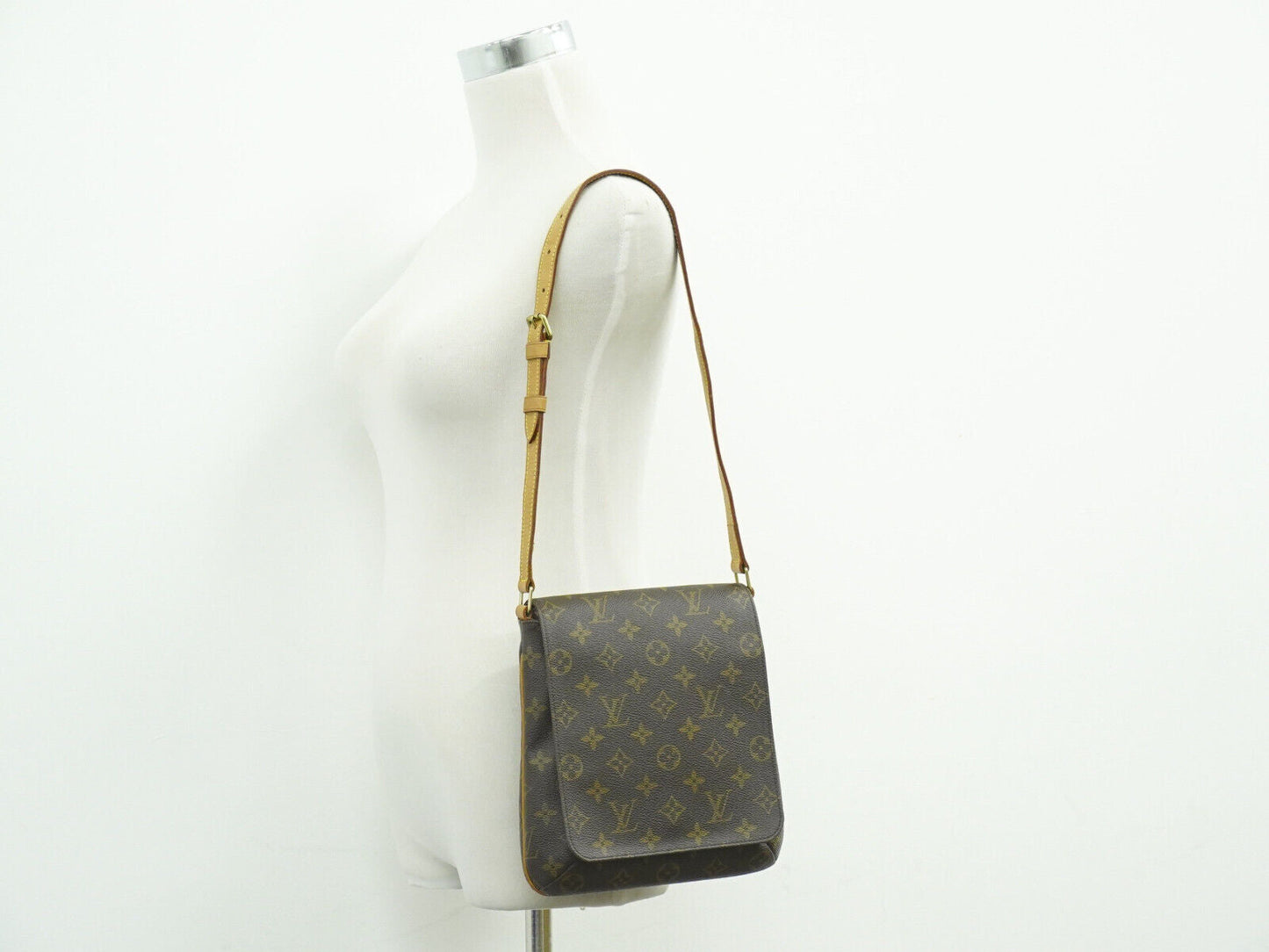 LOUIS VUITTON Musette Salsa Shoulder Bag
