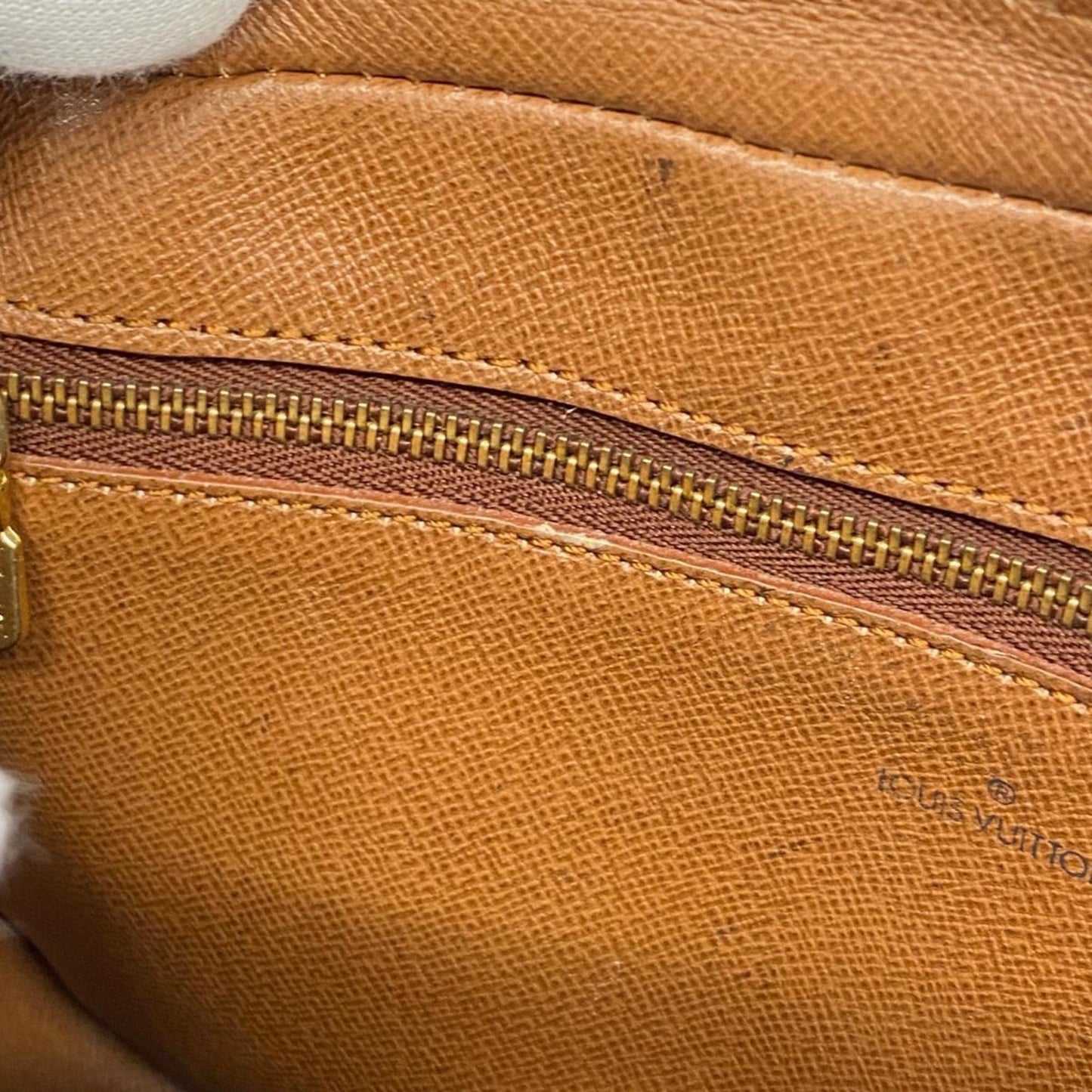 LOUIS VUITTON Jeune fille Shoulder Bag