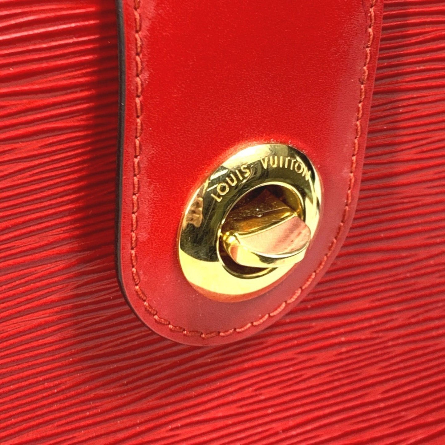 LOUIS VUITTON Cluny Shoulder Bag
