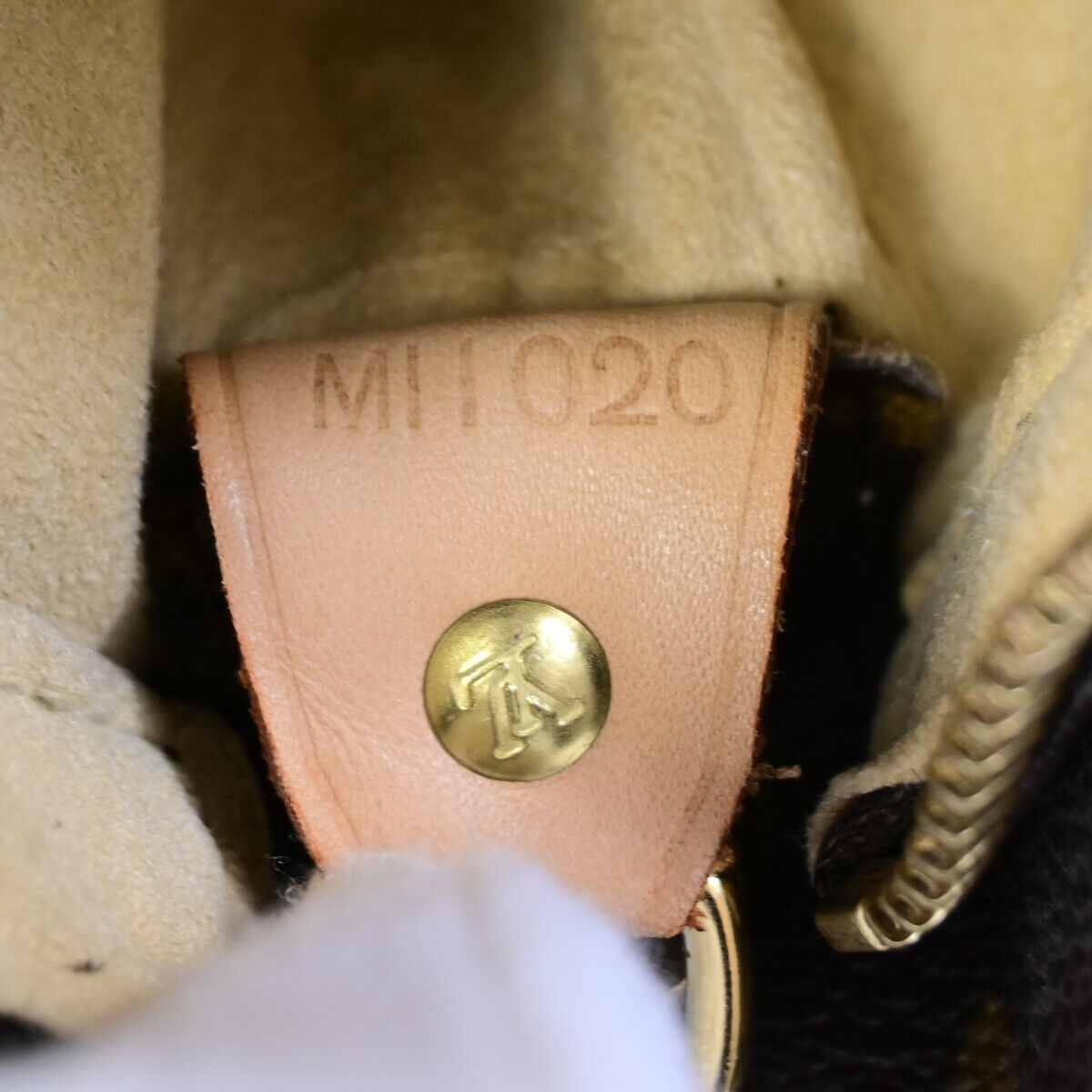 LOUIS VUITTON Looping GM Shoulder Bag