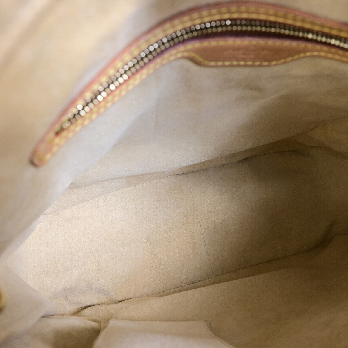 LOUIS VUITTON Looping GM Shoulder Bag