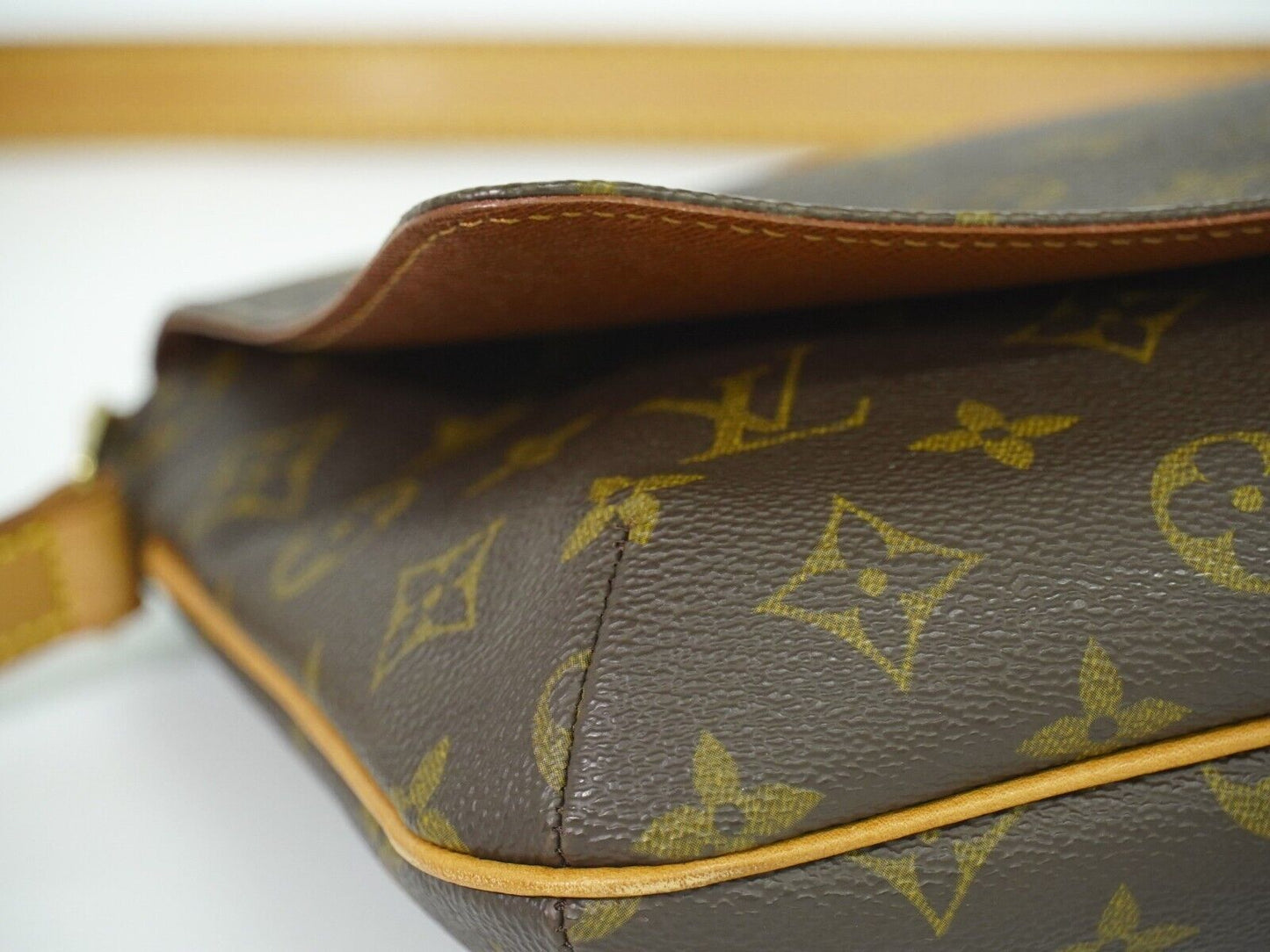 LOUIS VUITTON Musette Tango Shoulder Bag