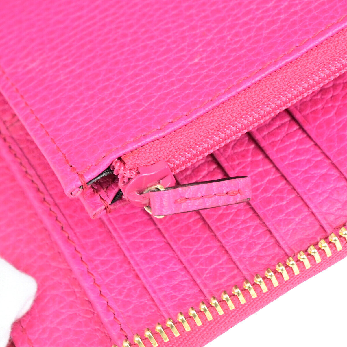 GUCCI Ziparound purse Wallet