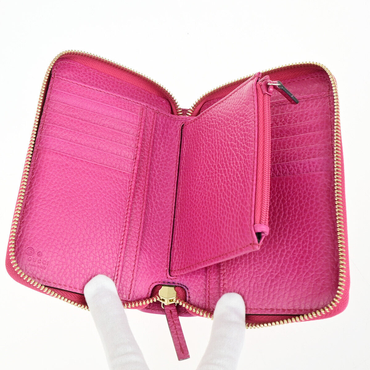 GUCCI Ziparound purse Wallet