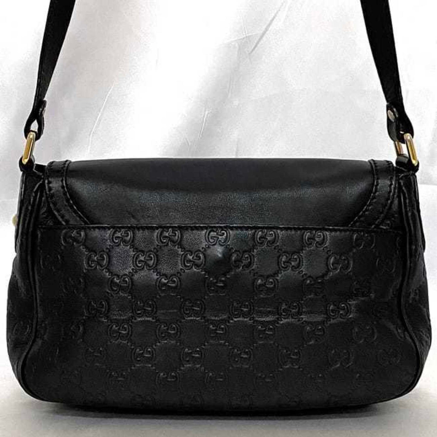 GUCCI Shelly Shoulder Bag