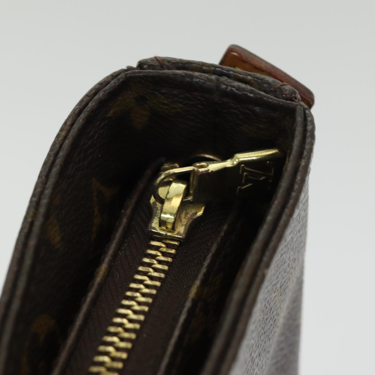 LOUIS VUITTON Looping GM Shoulder Bag