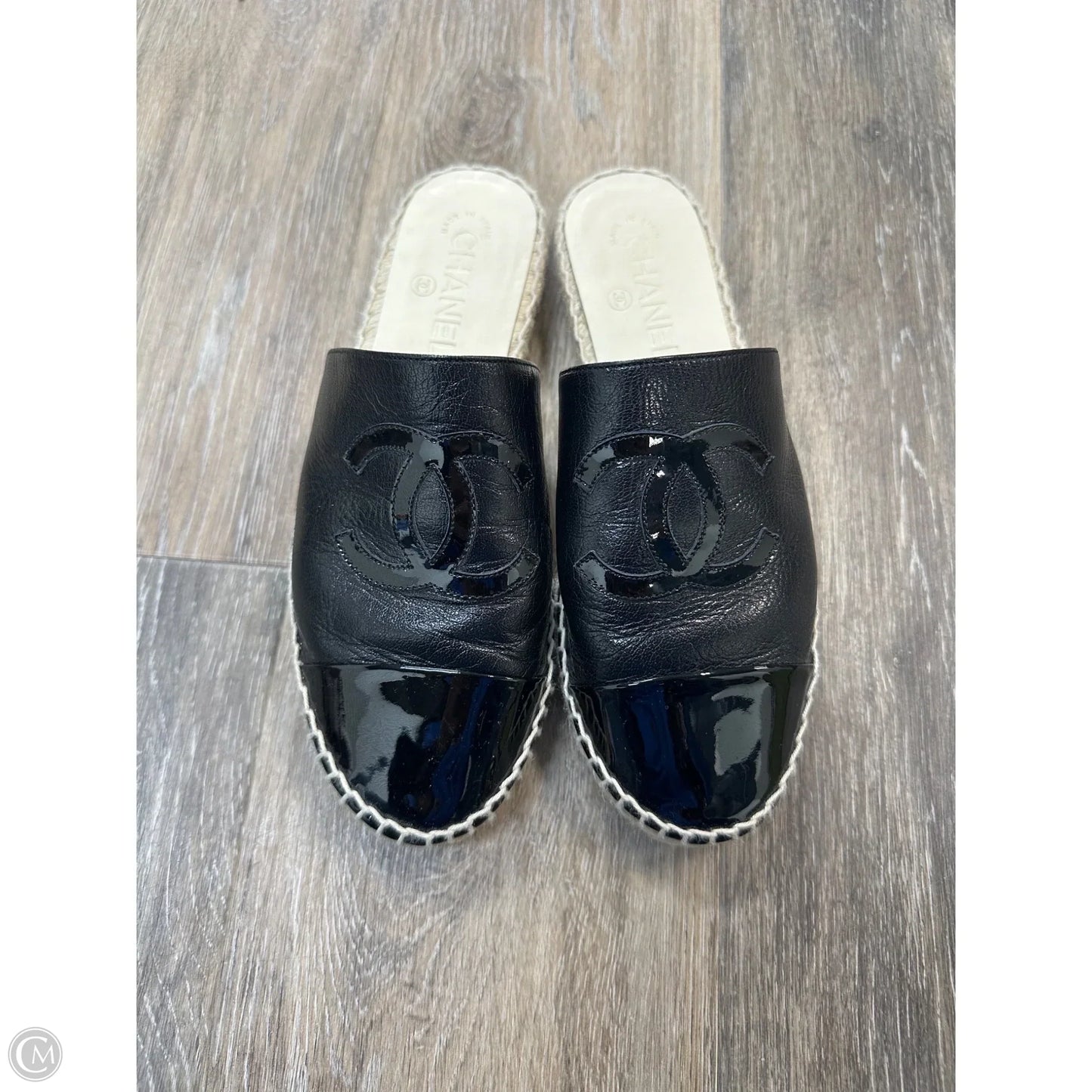 Shoes Luxury Designer By Chanel In Black, Size: 7