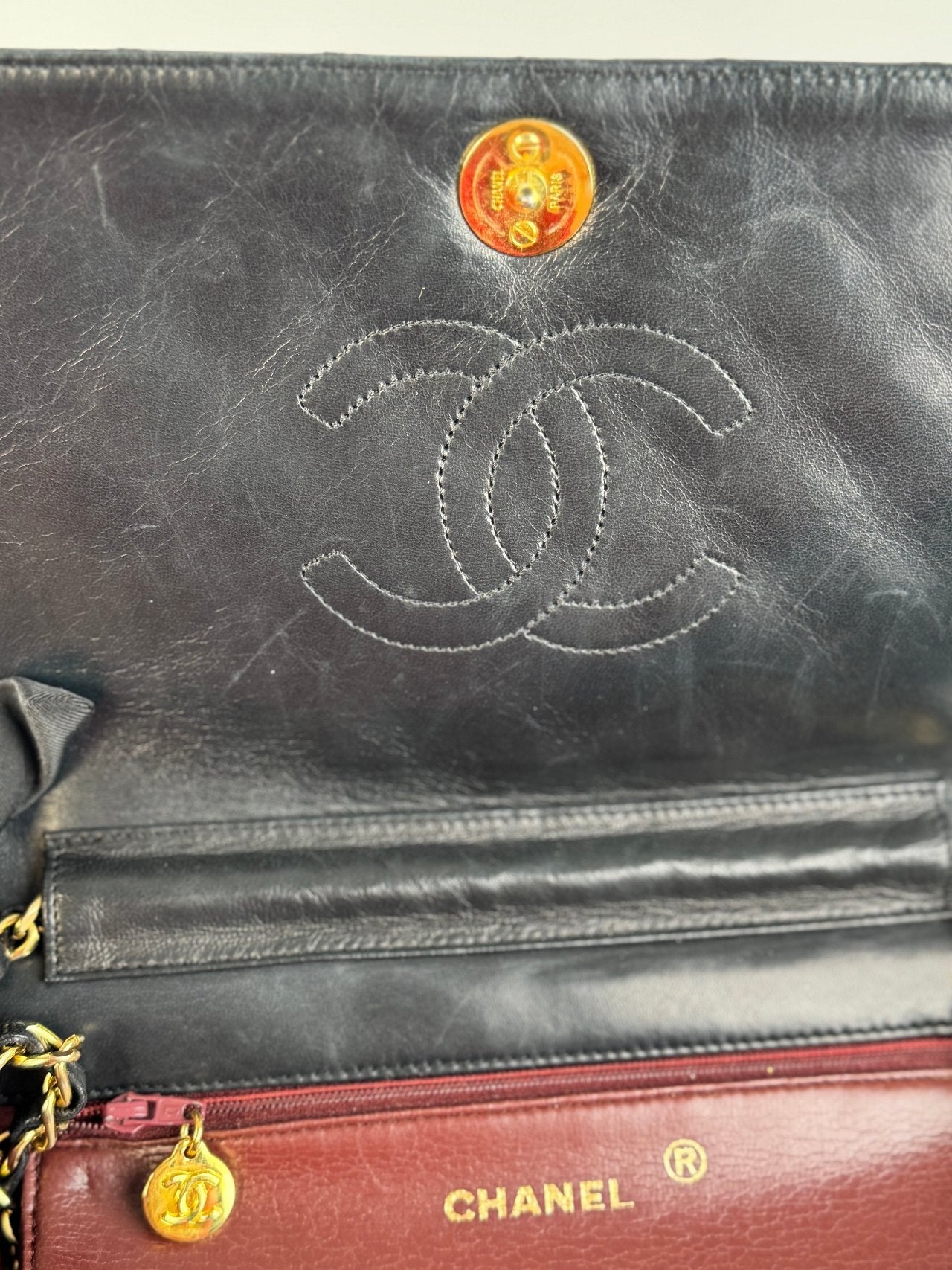 Chanel vintage Matelassé Lambskin Shoulder Bag in Black with 24 k gold hardware