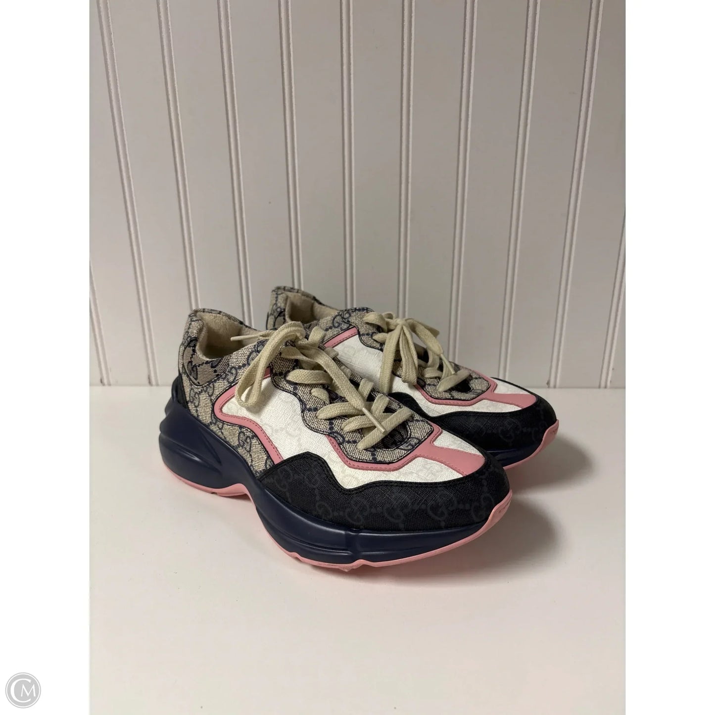 Shoes Luxury Designer By Gucci In Blue & Pink, Size: 7