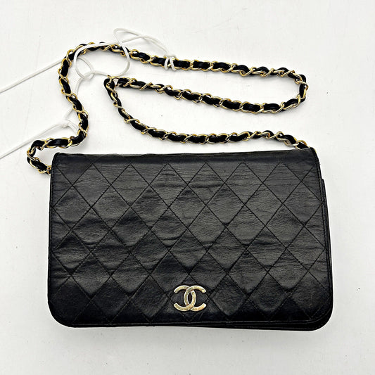 Chanel Quilted CC Flap Bag - Black Shoulder Bags, Handbags LA6518