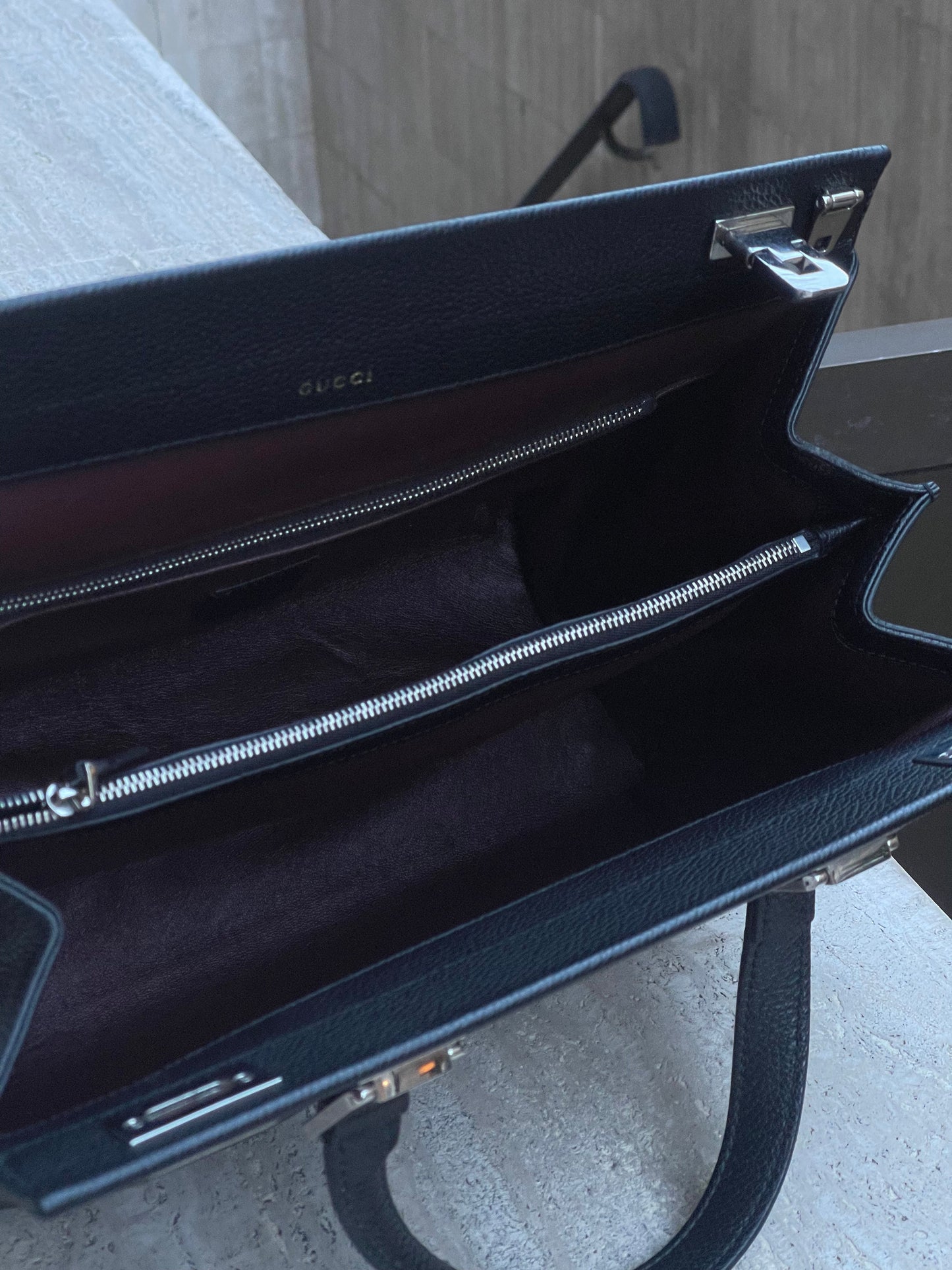 Gucci - Sac Zumi en cuir noir MM