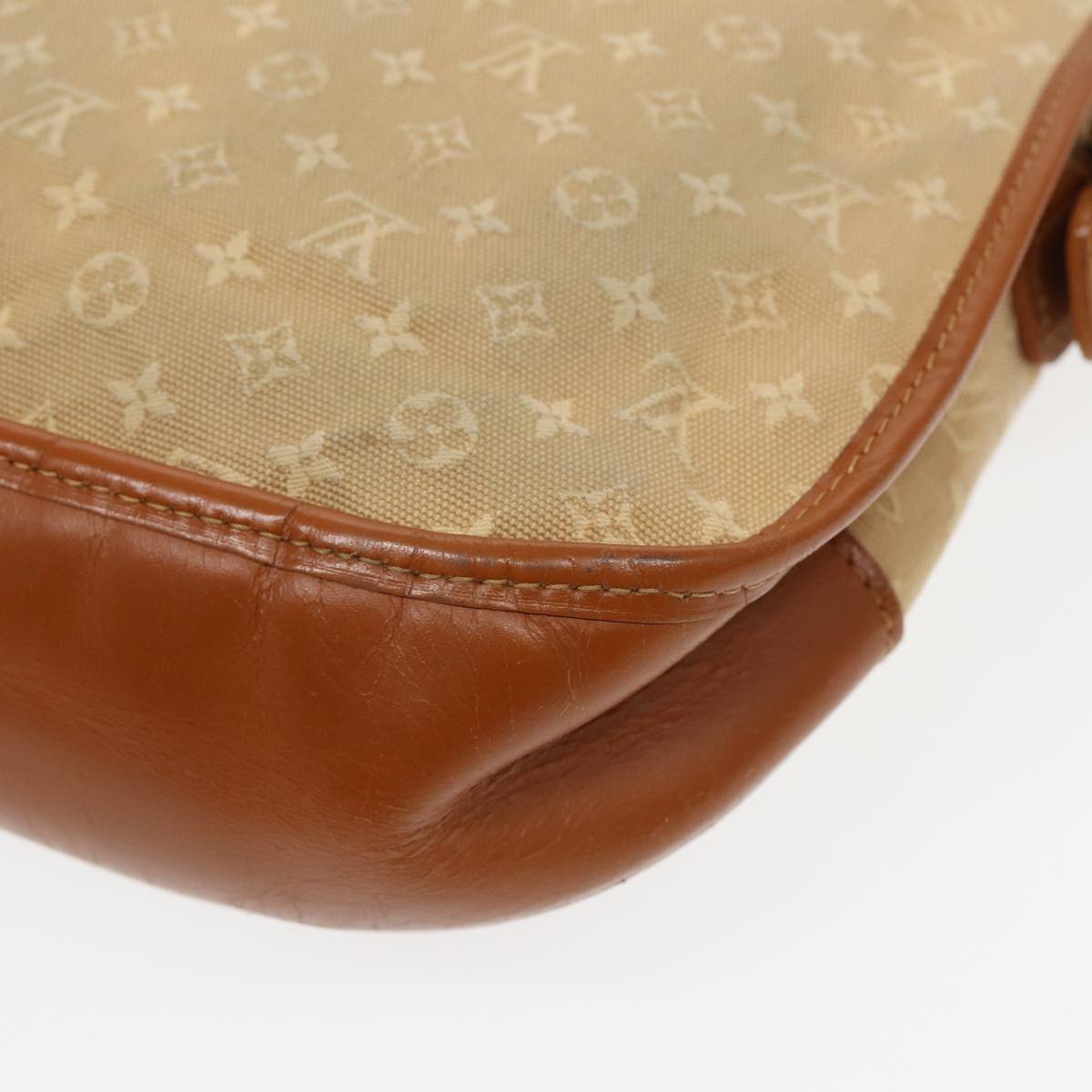 LOUIS VUITTON Belaia Shoulder Bag