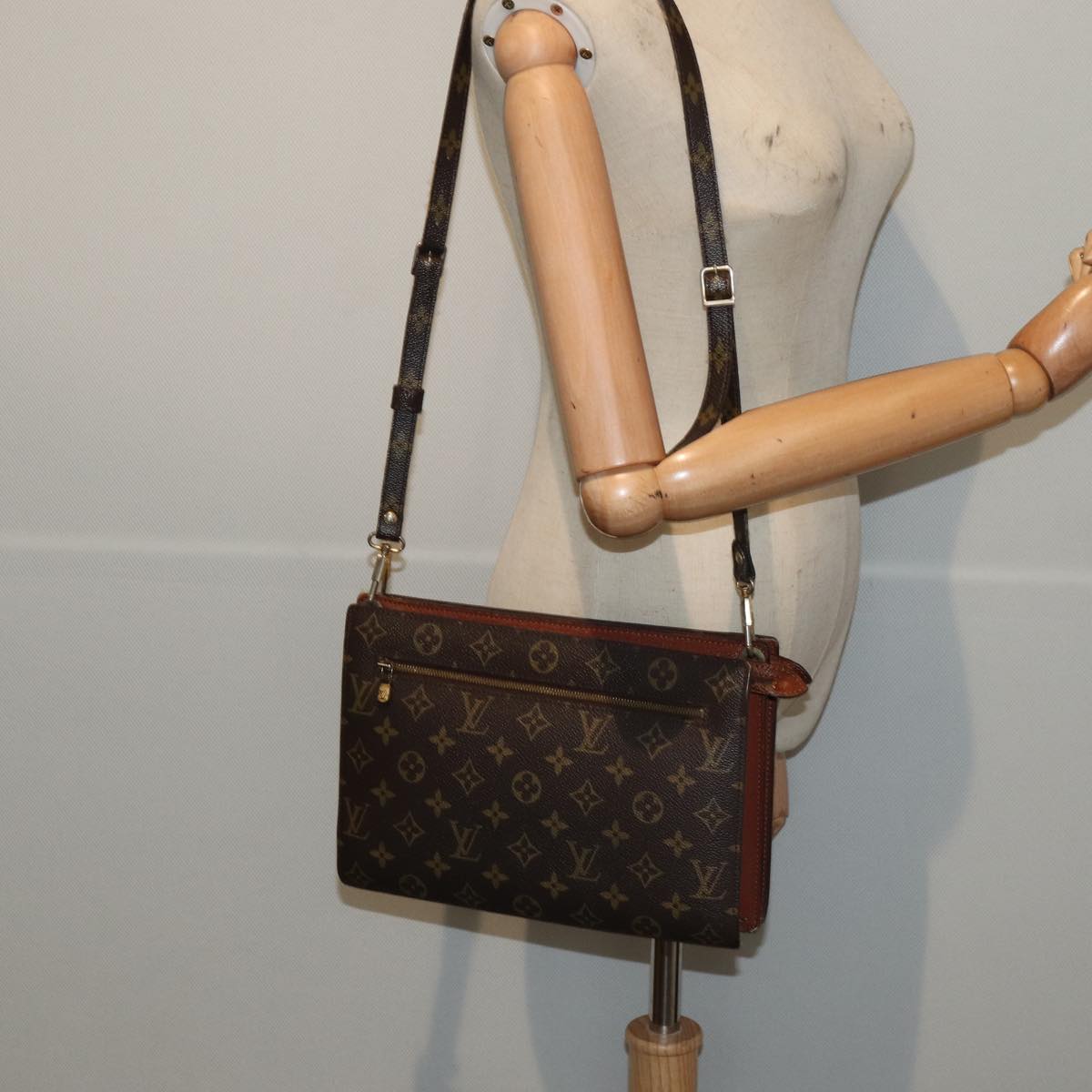 LOUIS VUITTON Enghien Shoulder Bag