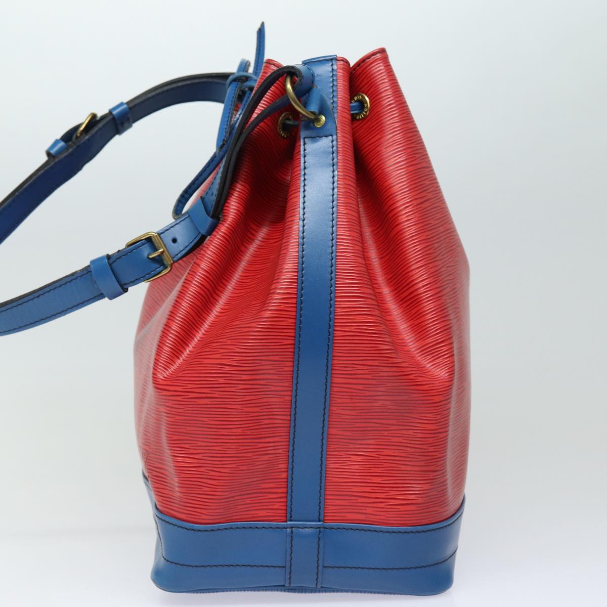 LOUIS VUITTON Noe Shoulder Bag