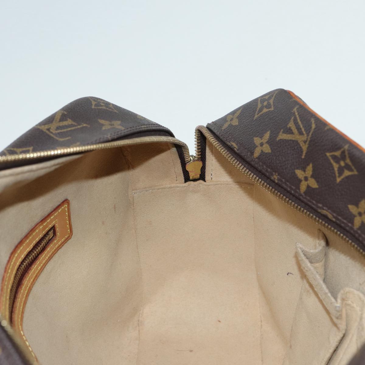 LOUIS VUITTON Cite Shoulder Bag